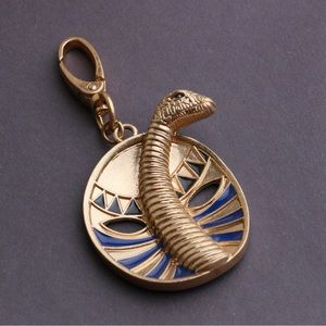 Uterque large snake godness charm